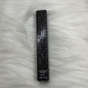 🆕 Kylie Jenner lip gloss " so cute "